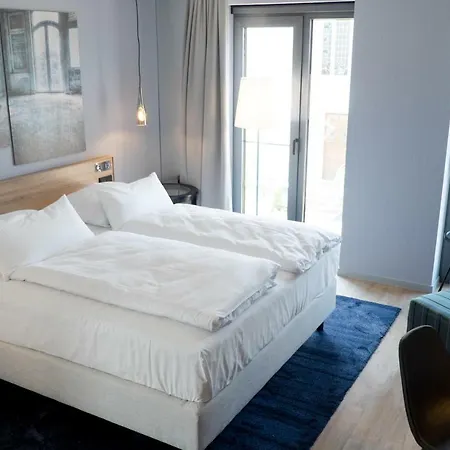 Hotel Raab 2*